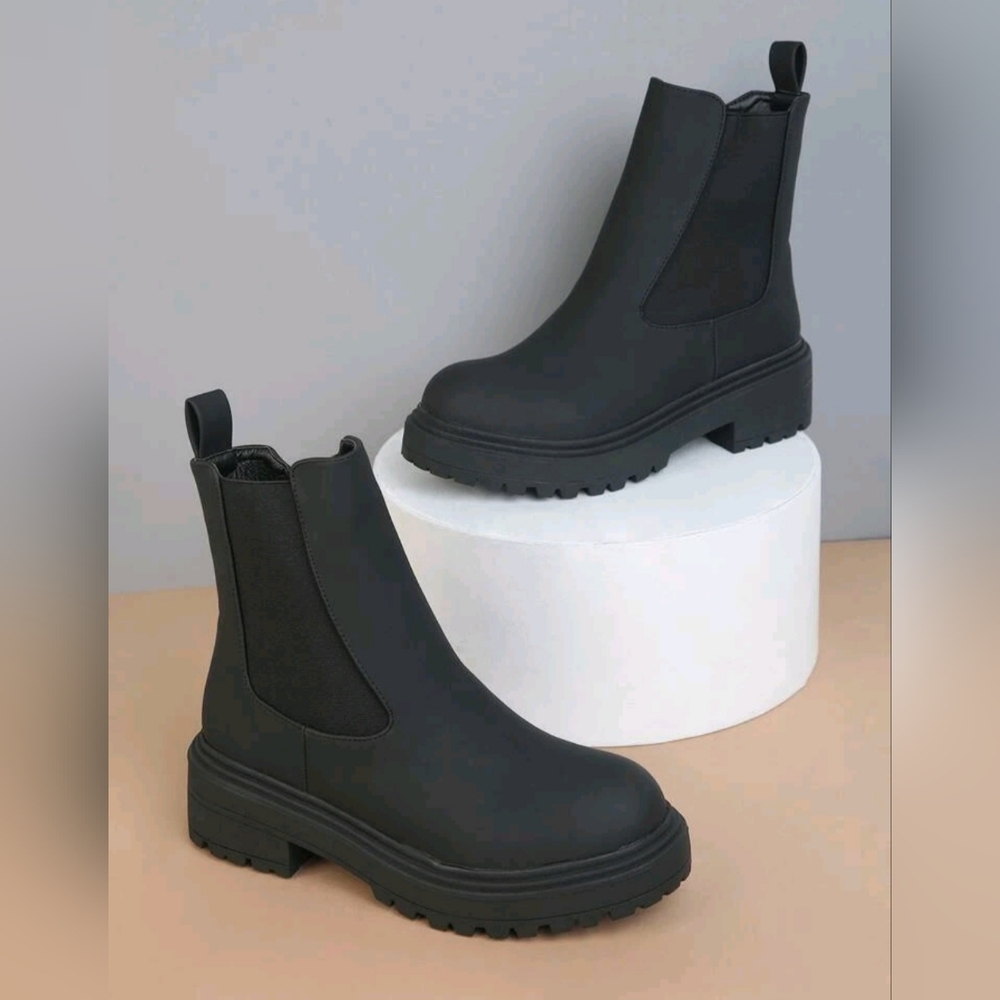 Black boots